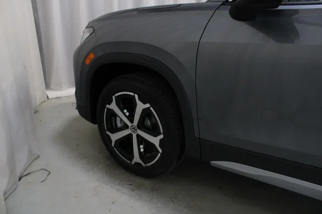 New 2026 Silver Volkswagen 2.0T SE image 29