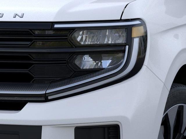 New 2026 Star White Metallic Tri-Coat Ford Platinum image 31