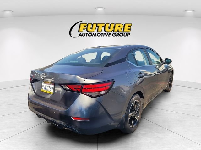 Used 2025 Gray Nissan SV image 3