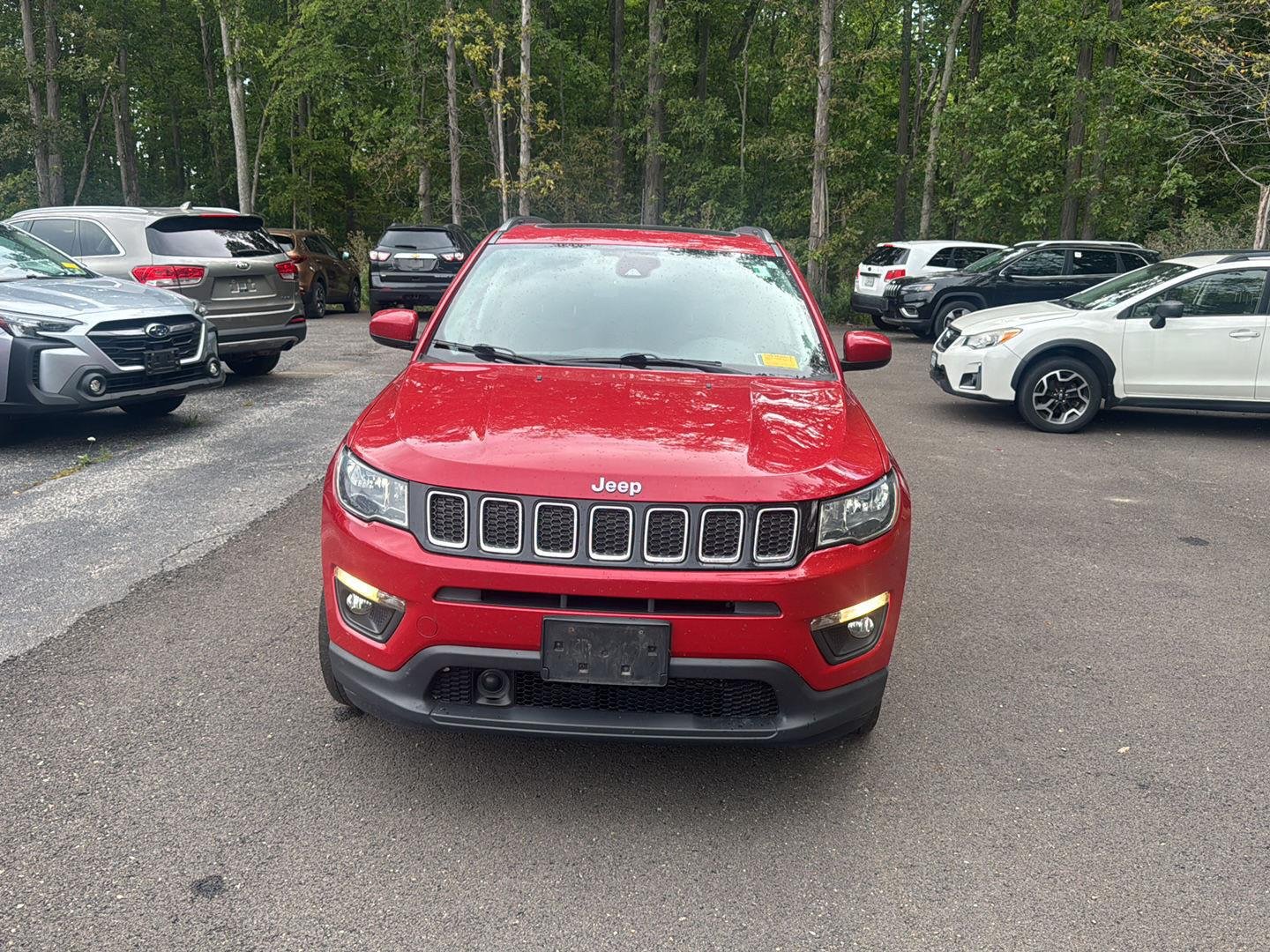 Used 2020 Redline Pearlcoat Jeep Latitude w/Sun/Safety Pkg image 3
