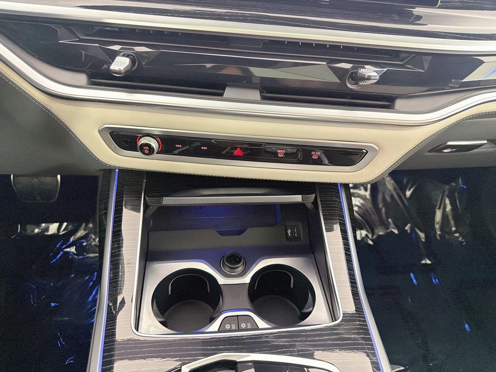 Used 2025 Frozen Pure Grey Metallic BMW M60i image 20