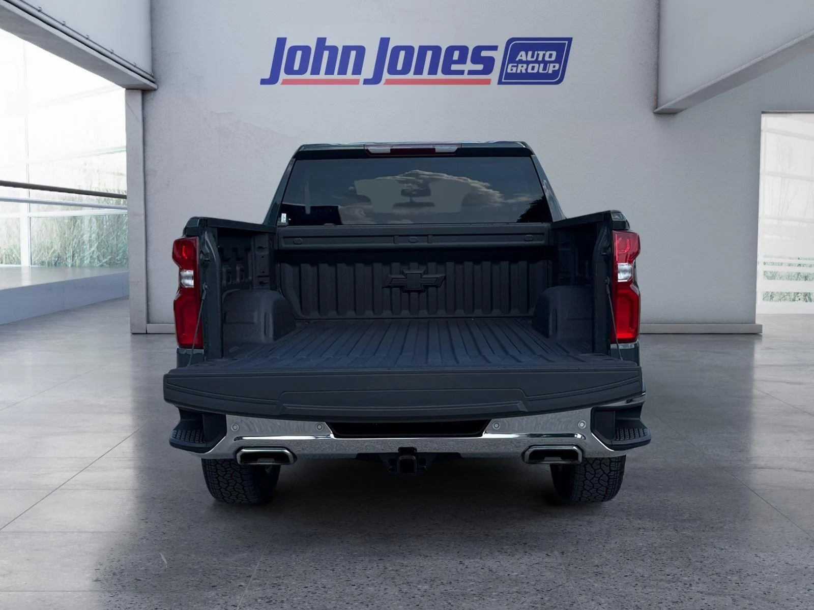 Used 2025 Cypress Gray Chevrolet LTZ image 18