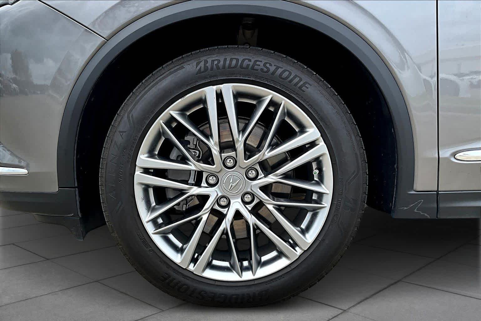 Used 2023 Liquid Carbon Metallic Acura w/Advance Package image 16