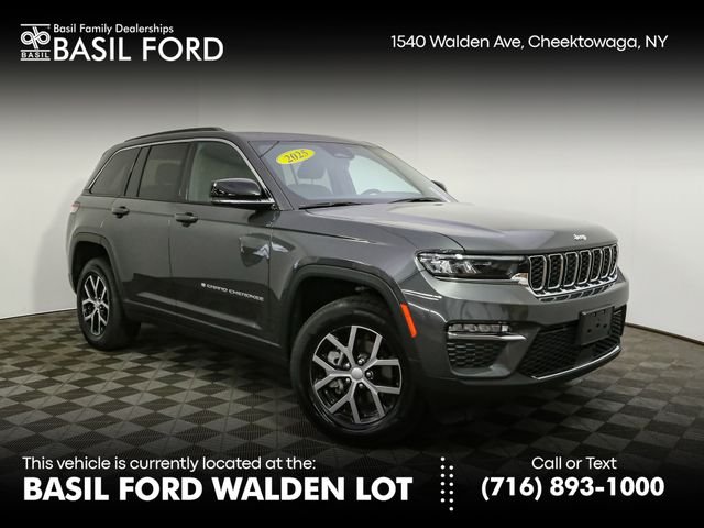 Used 2025 Gray Jeep Limited image 1