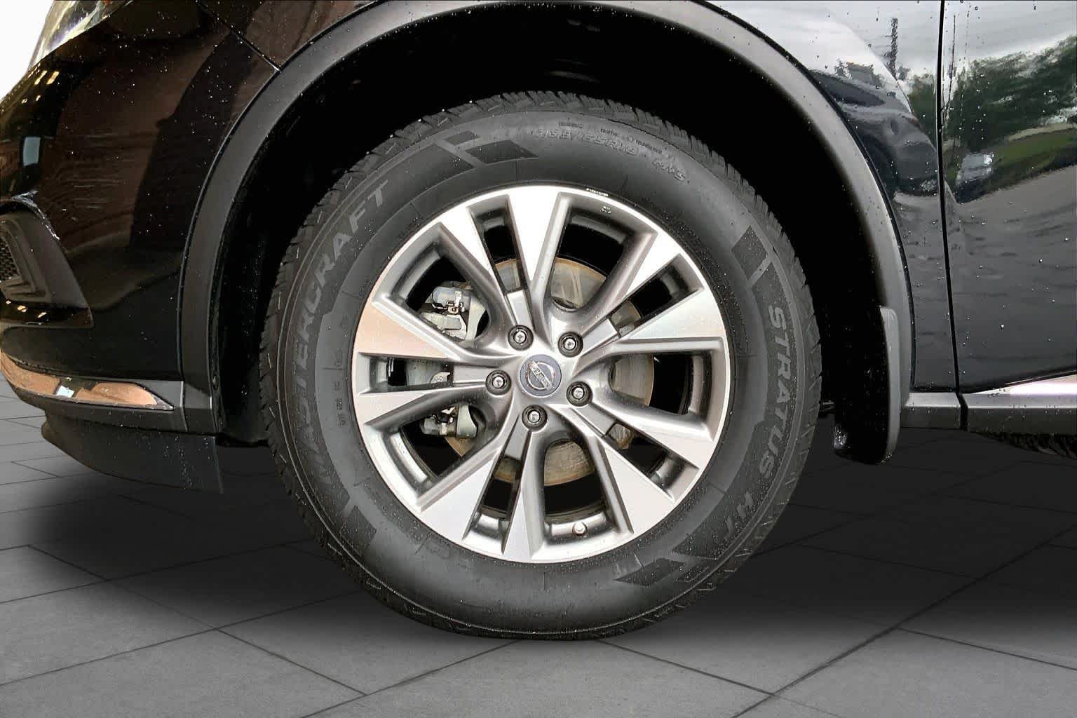 Used 2018 Magnetic Black Metallic Nissan S image 11