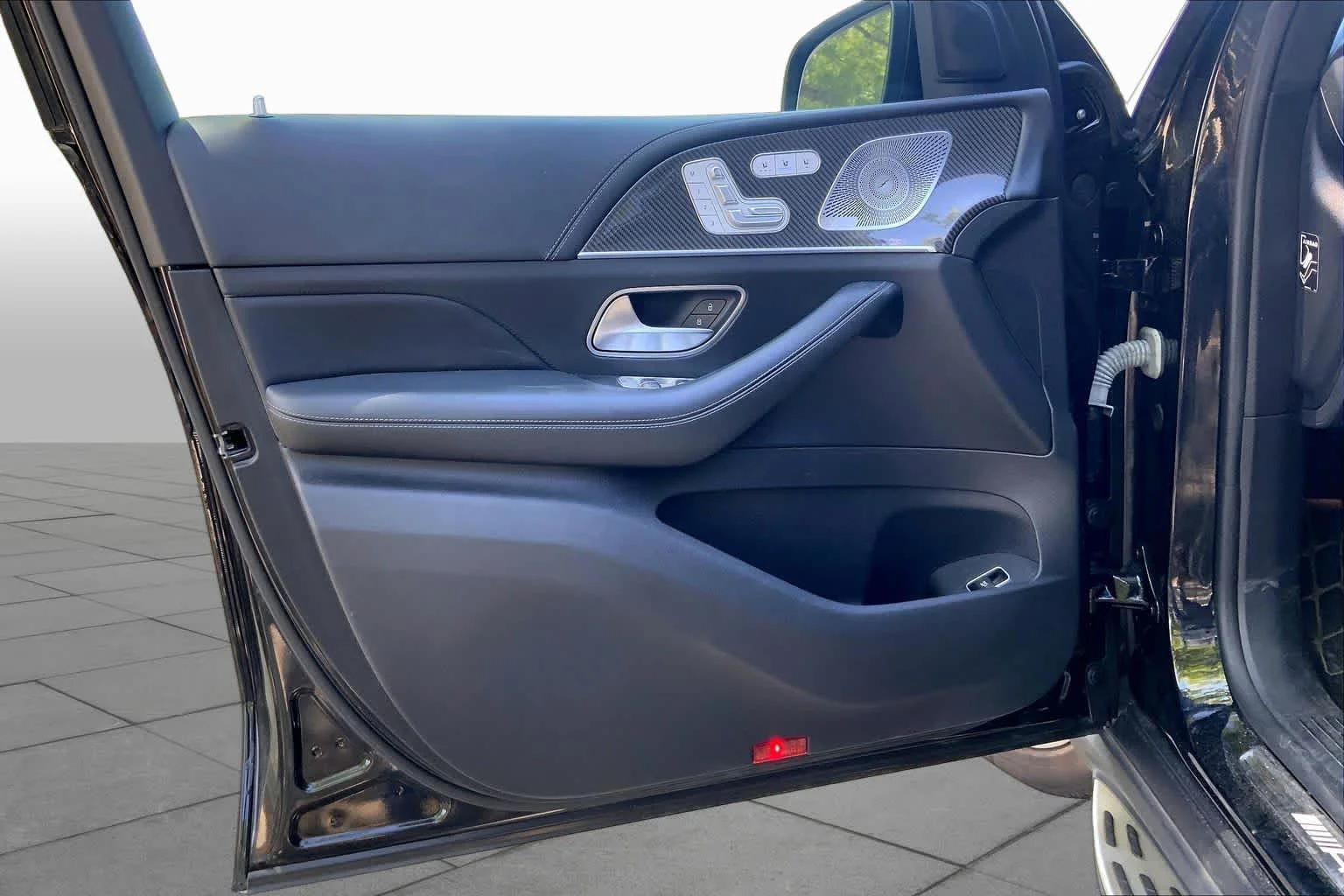 Used 2022 Obsidian Black Metallic Mercedes-Benz AMG® GLS 63 image 21