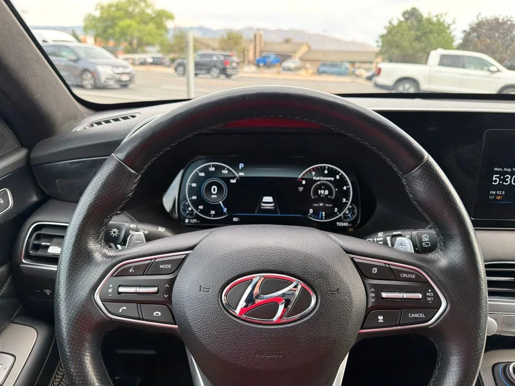 Used 2021 White Hyundai Calligraphy image 12