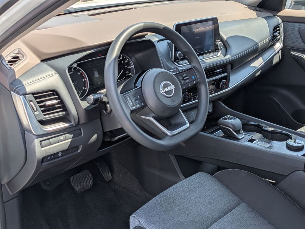 Certified Used 2023 Pearl White Nissan SV image 14