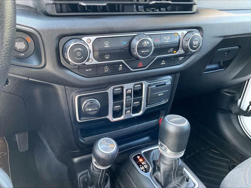 Used 2025 White Jeep Nighthawk image 26