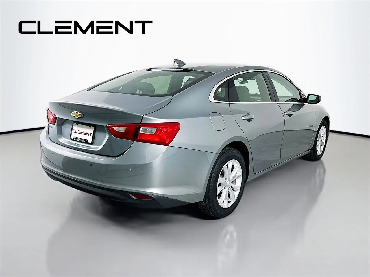 Used 2024 Sterling Gray Metallic Chevrolet LT image 7