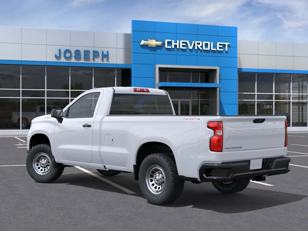 New 2026 Summit White Chevrolet WT image 4