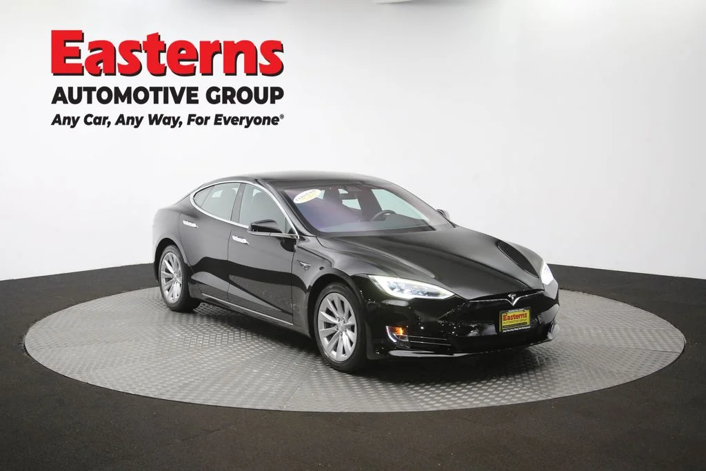 Used 2018 Black Tesla 75D image 47