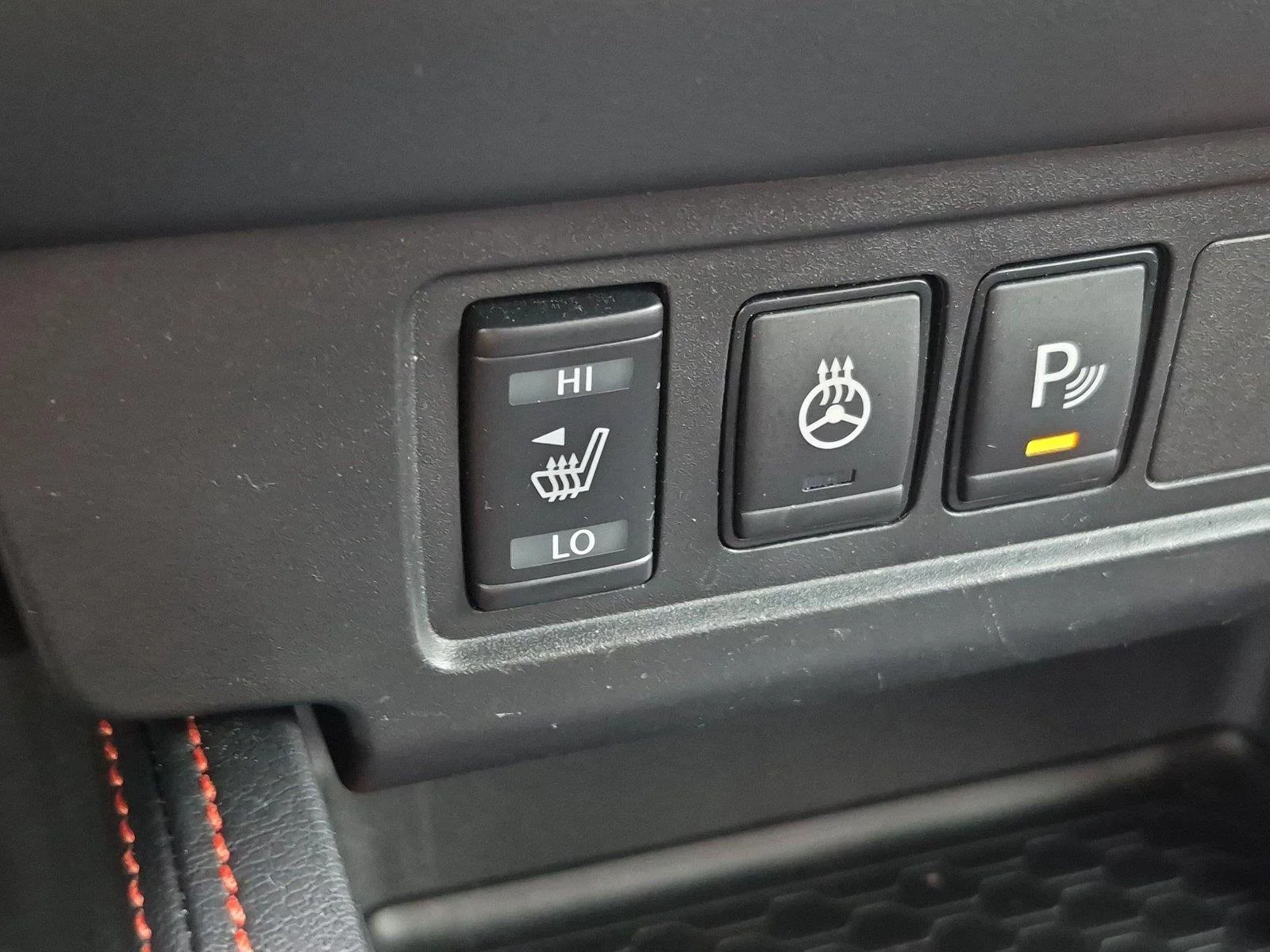 Used 2022 Boulder Grey Pearl Nissan PRO-4X image 27