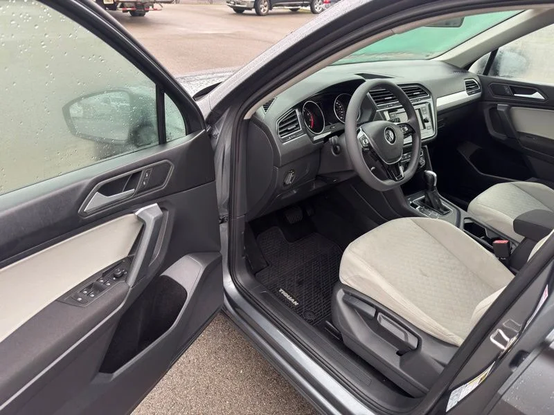 Used 2019 Gray Volkswagen 2.0T S image 9