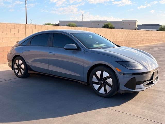 Used 2024 Blue Hyundai SE image 5