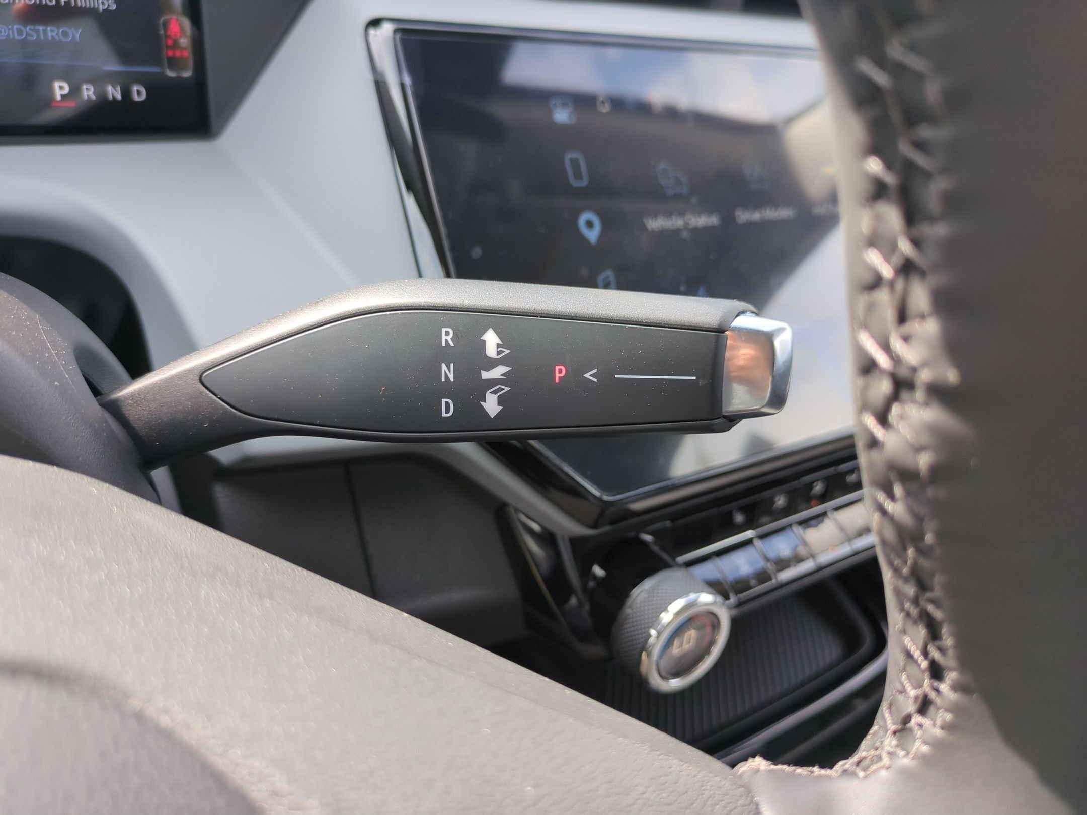 New 2027 Mosaic Black Metallic Chevrolet LT image 19
