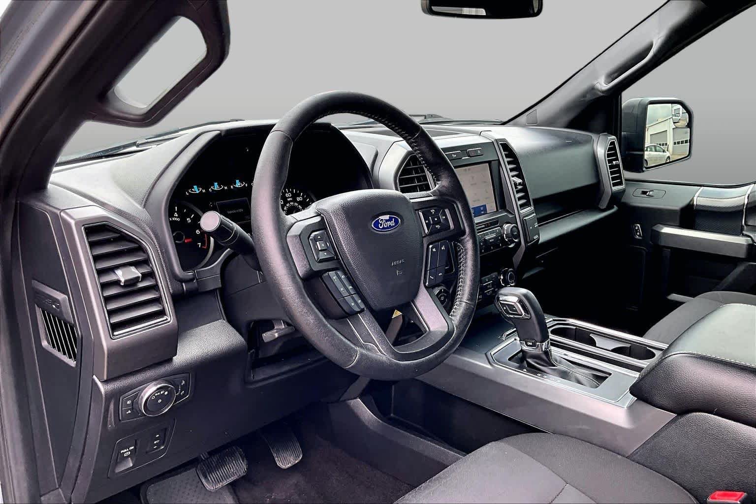 Used 2019 Abyss Gray Metallic Ford XLT image 18