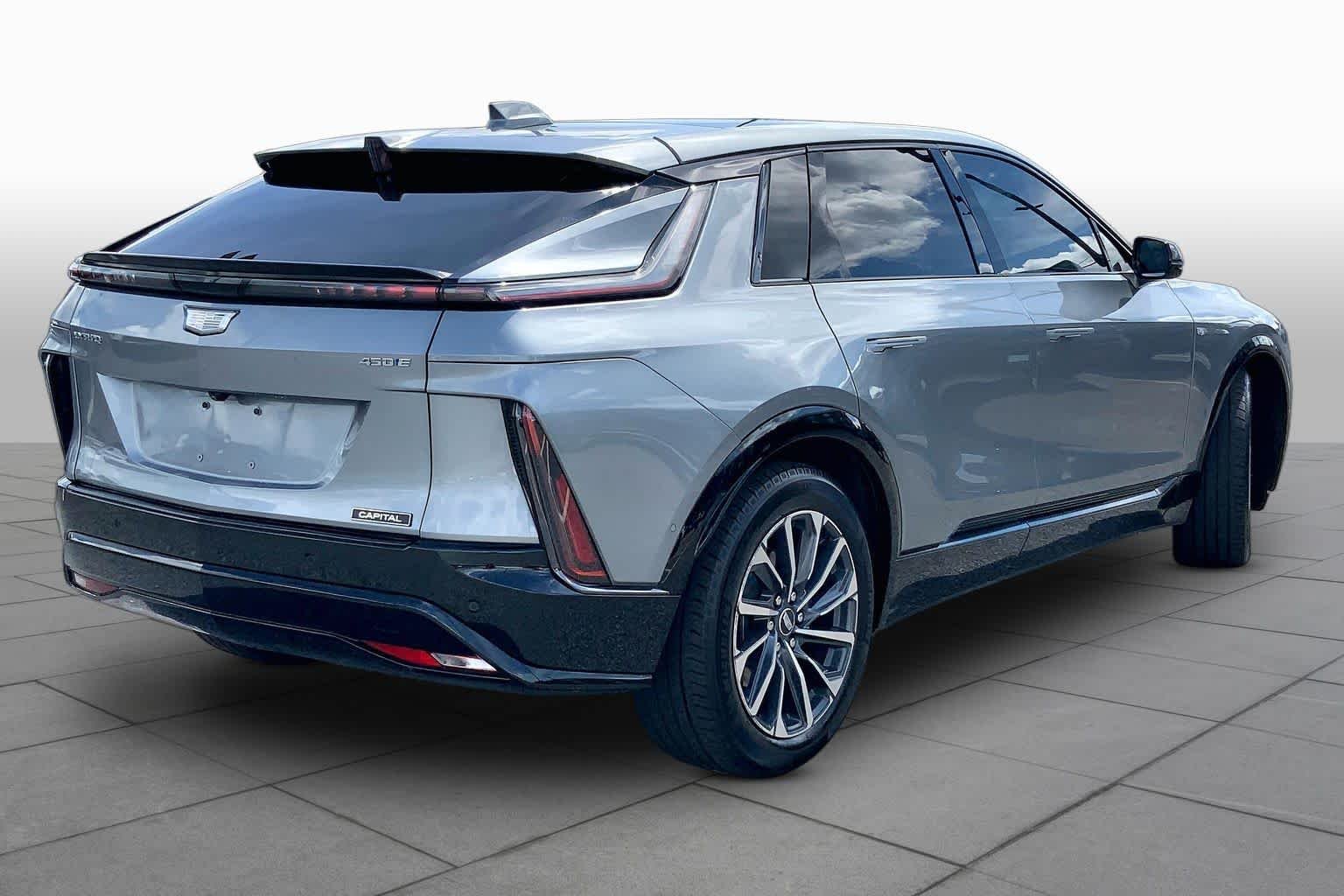 Used 2024 Argent Silver Metallic Cadillac Sport image 11