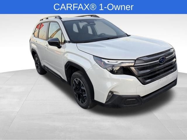 2025 Subaru Forester Premium's photo