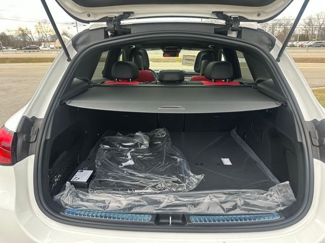New 2026 Polar White Mercedes-Benz GLC 300 image 35