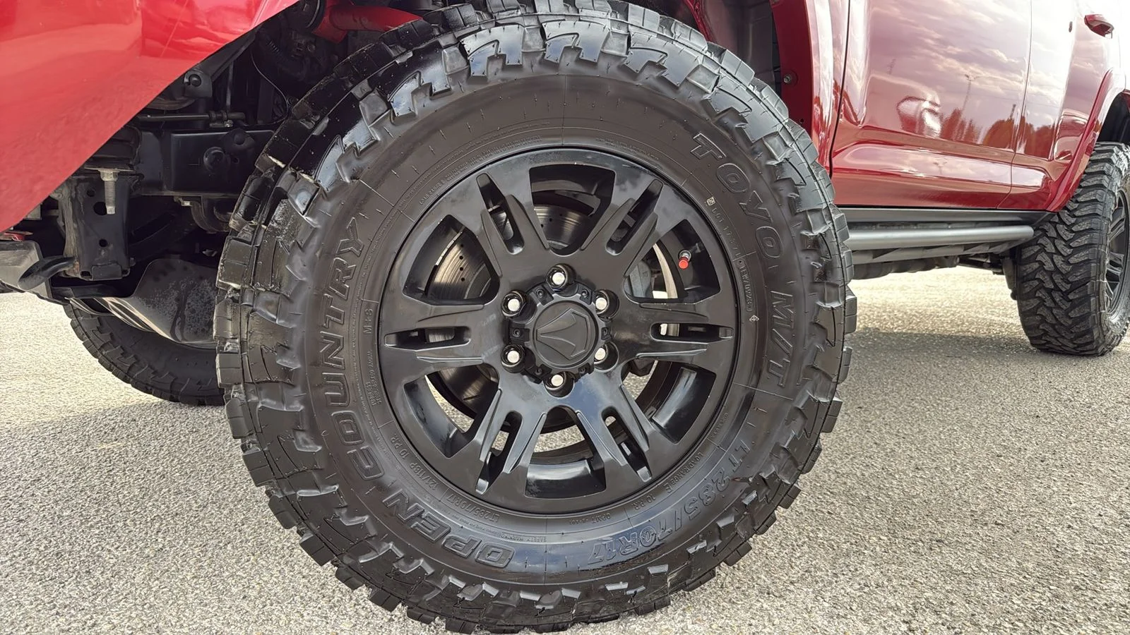 Used 2016 Red Toyota SR5 image 9
