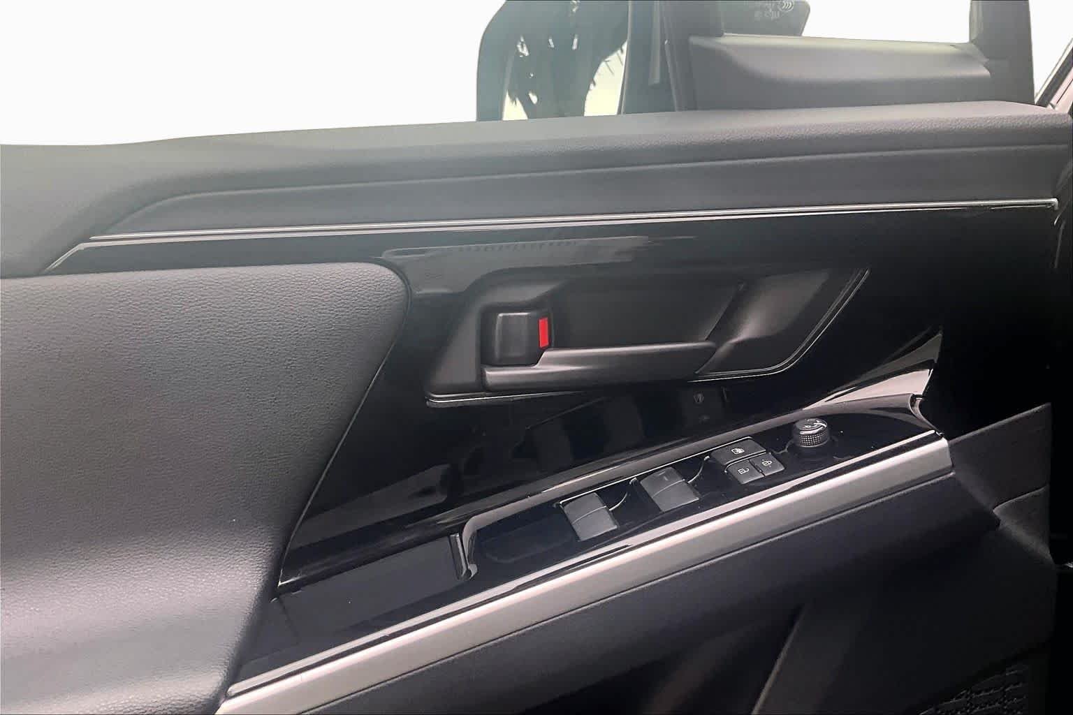 Used 2023 Black Toyota XLE image 21