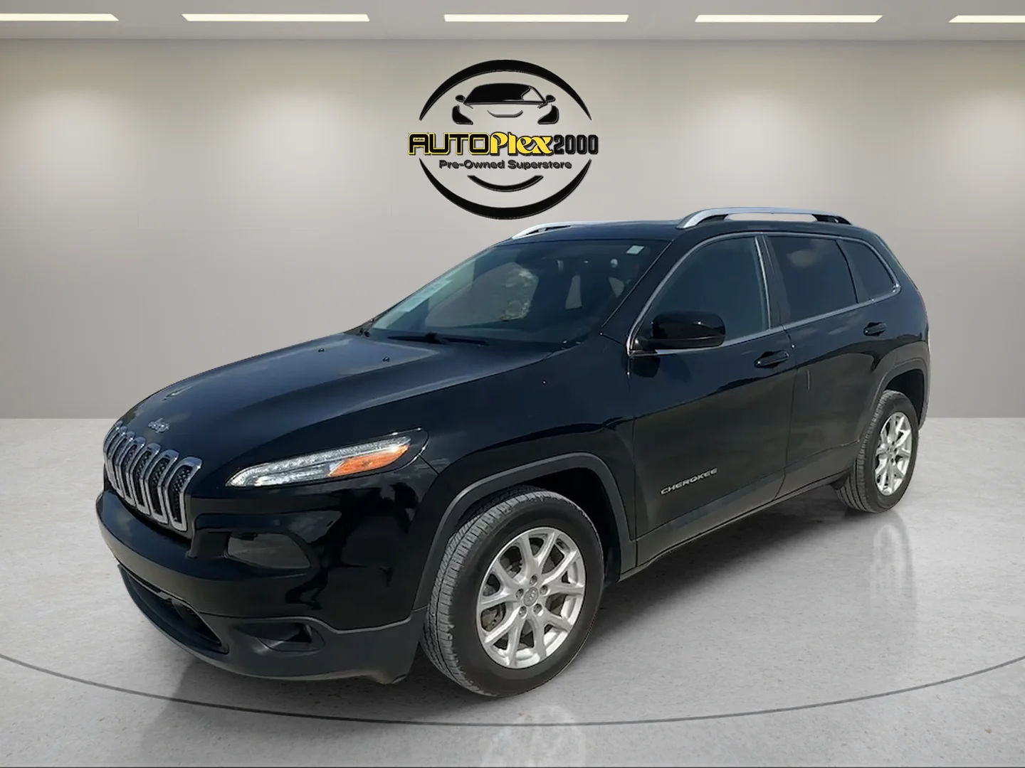 Used 2018 Black Jeep Latitude image 3