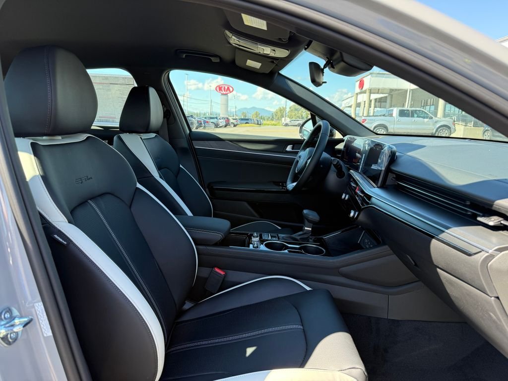 New 2026 Wolf Gray Kia GT-Line AWD image 12