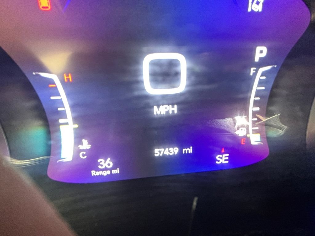Used 2025 White Chrysler Limited image 19