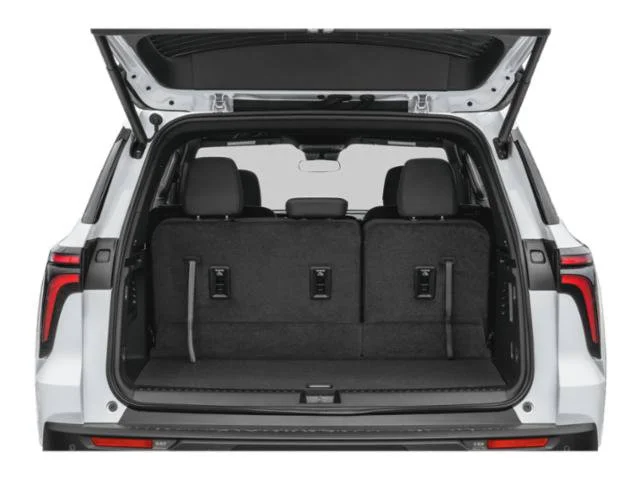 Used 2025 Summit White Chevrolet FWD LT image 13