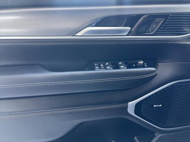 New 2026 High Gloss Black Exterior Paint Jeep Grand Wagoneer image 11