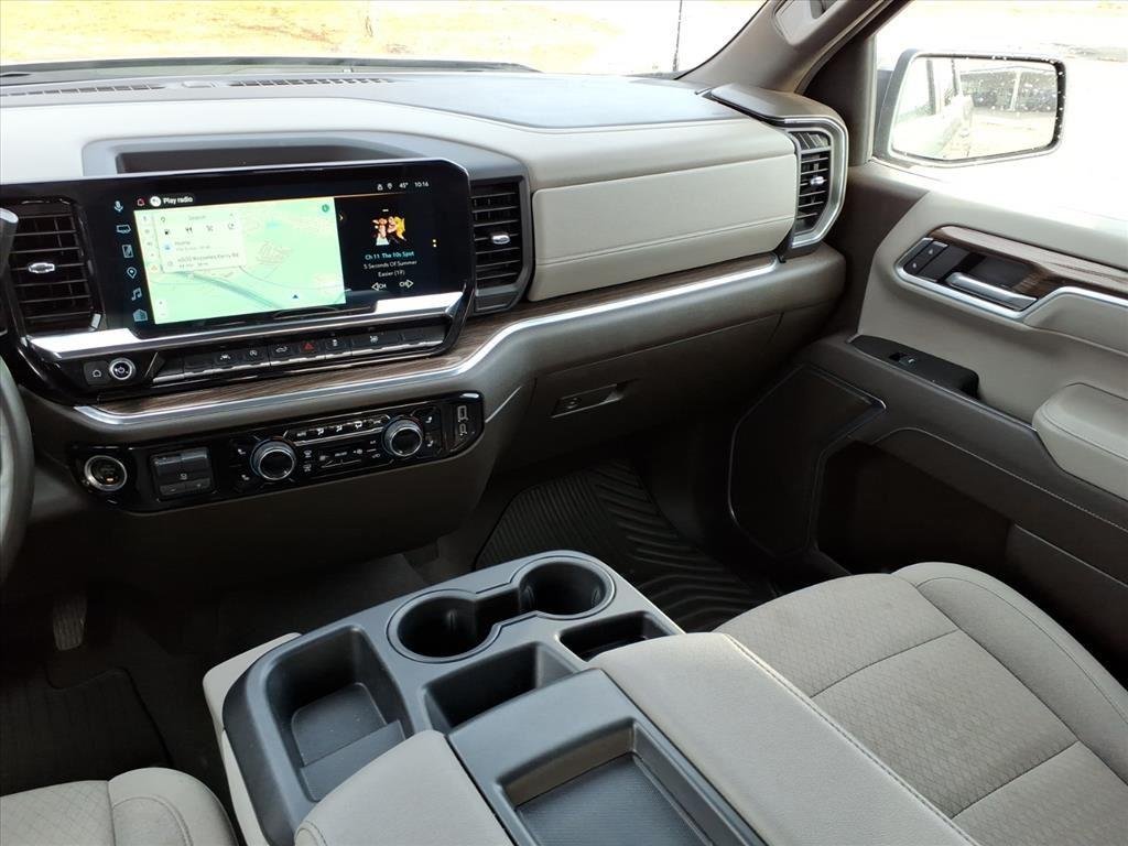 Used 2025 Sterling Gray Metallic Chevrolet LT image 24