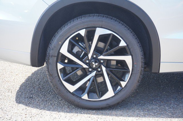 2025 Mitsubishi Outlander Plug-in Hybrid SEL - Photo 6