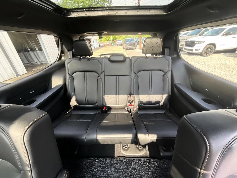 New 2026 High Gloss Black Jeep 85th Anniversary Edition image 39