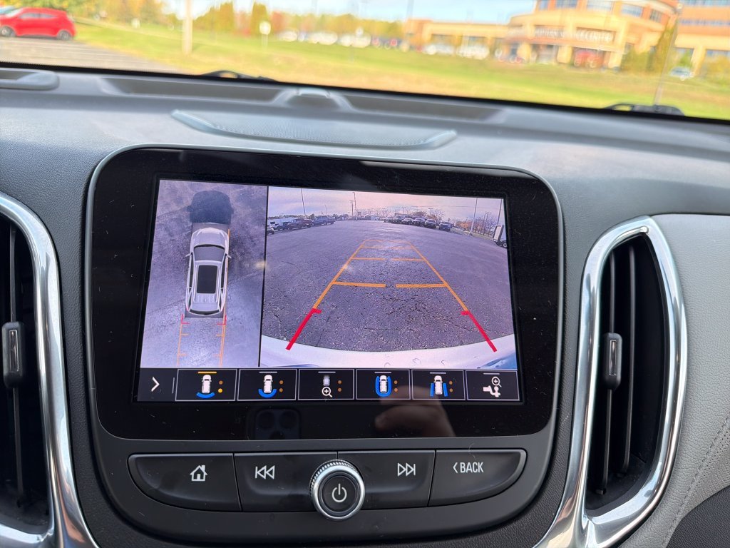 Certified Used 2020 SILVER ICE METALLIC Chevrolet Premier image 19