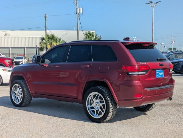 Used 2021 Red Jeep Laredo X image 3