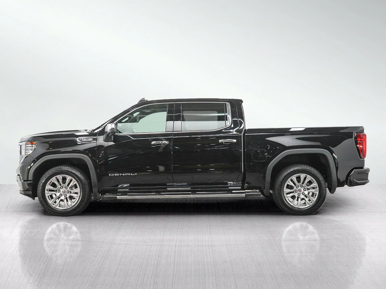 Used 2023 ONYX BLACK GMC Denali image 2