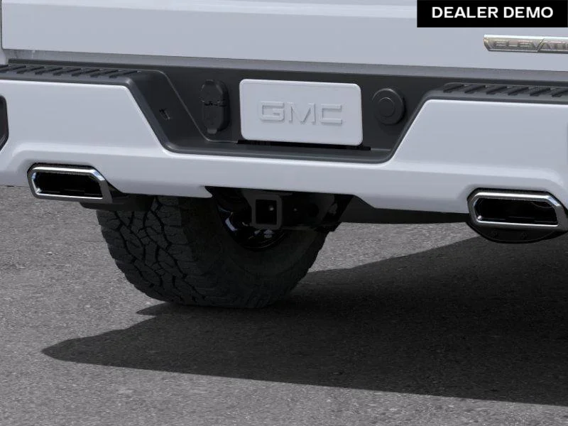 Used 2025  GMC Elevation image 14