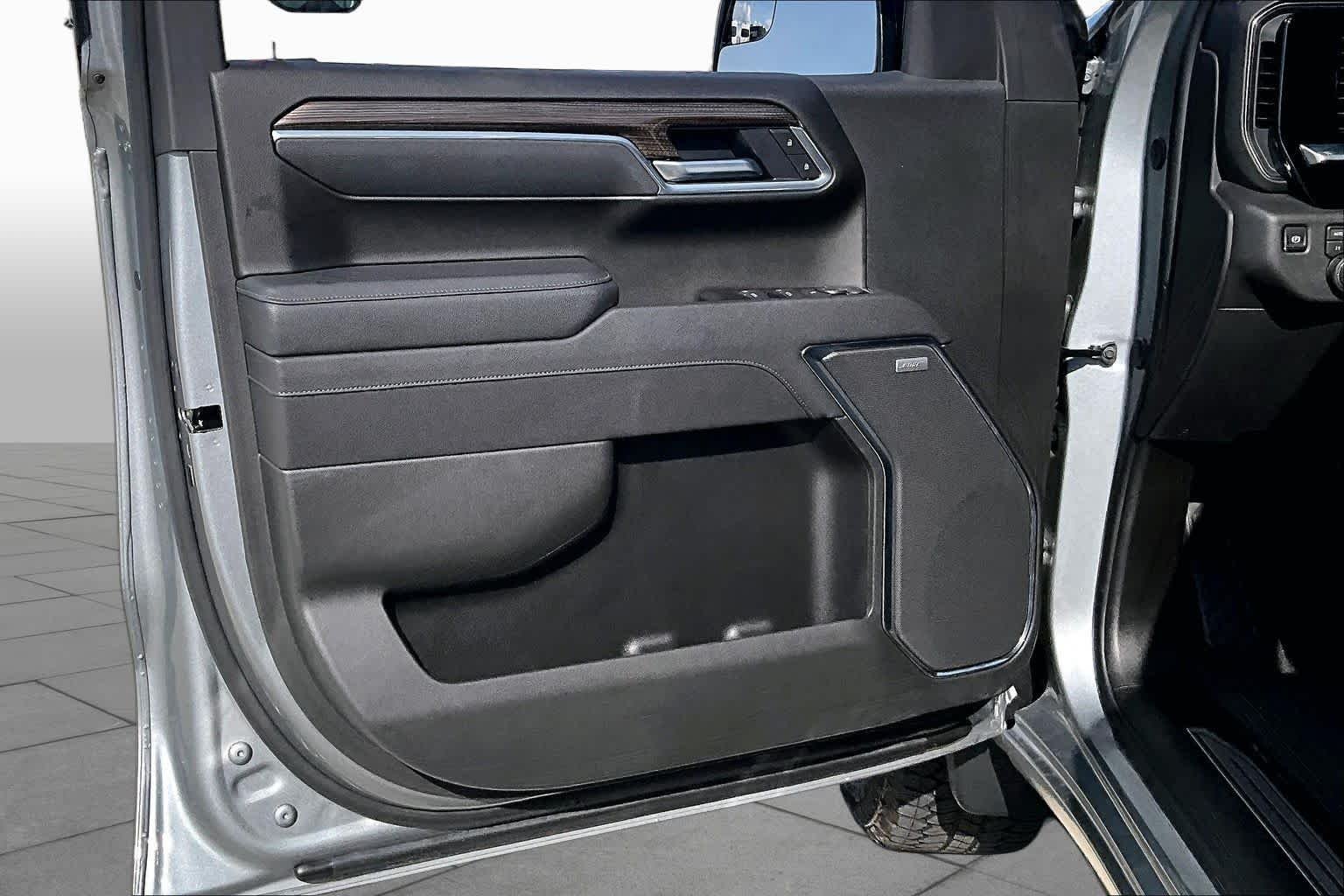 Used 2026 Sterling Gray Metallic Chevrolet LT Trail Boss image 24