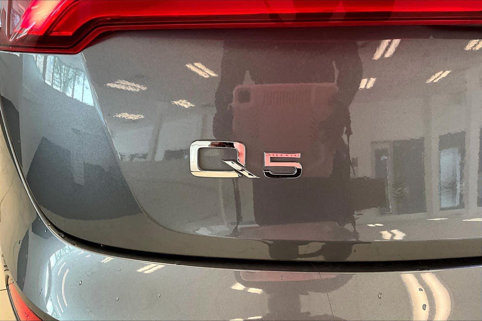 Used 2020 Monsoon Gray Metallic Audi Premium image 30