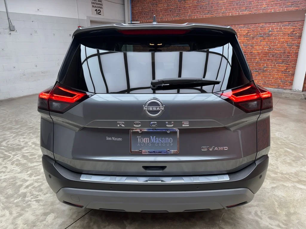 Certified Used 2023 Gun Metallic Nissan SV image 4
