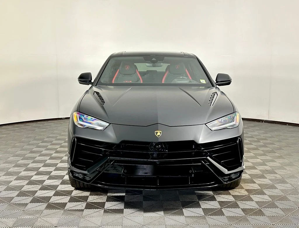 Used 2024 Black Lamborghini S image 3