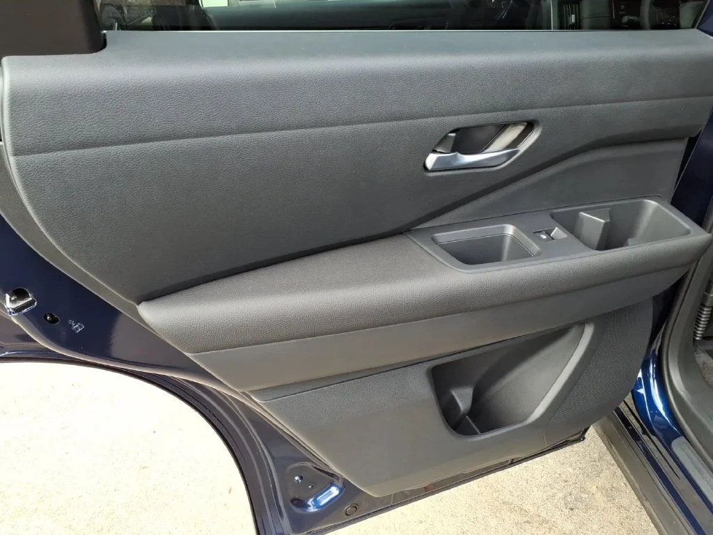 New 2026 Deep Ocean Blue Pearl Nissan SL image 11