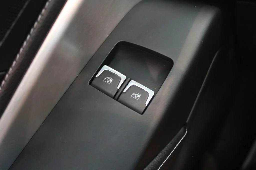 Used 2016 Blue Chevrolet Stingray Z51 image 18