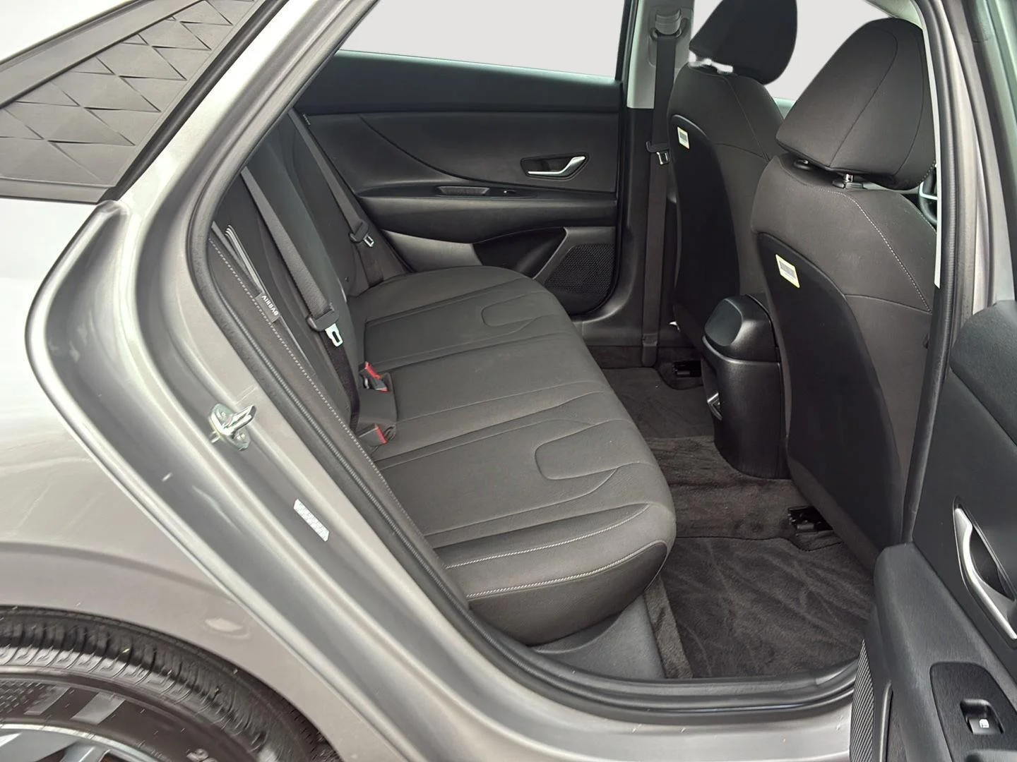 Certified Used 2024 Fluid Metal Hyundai SEL image 16