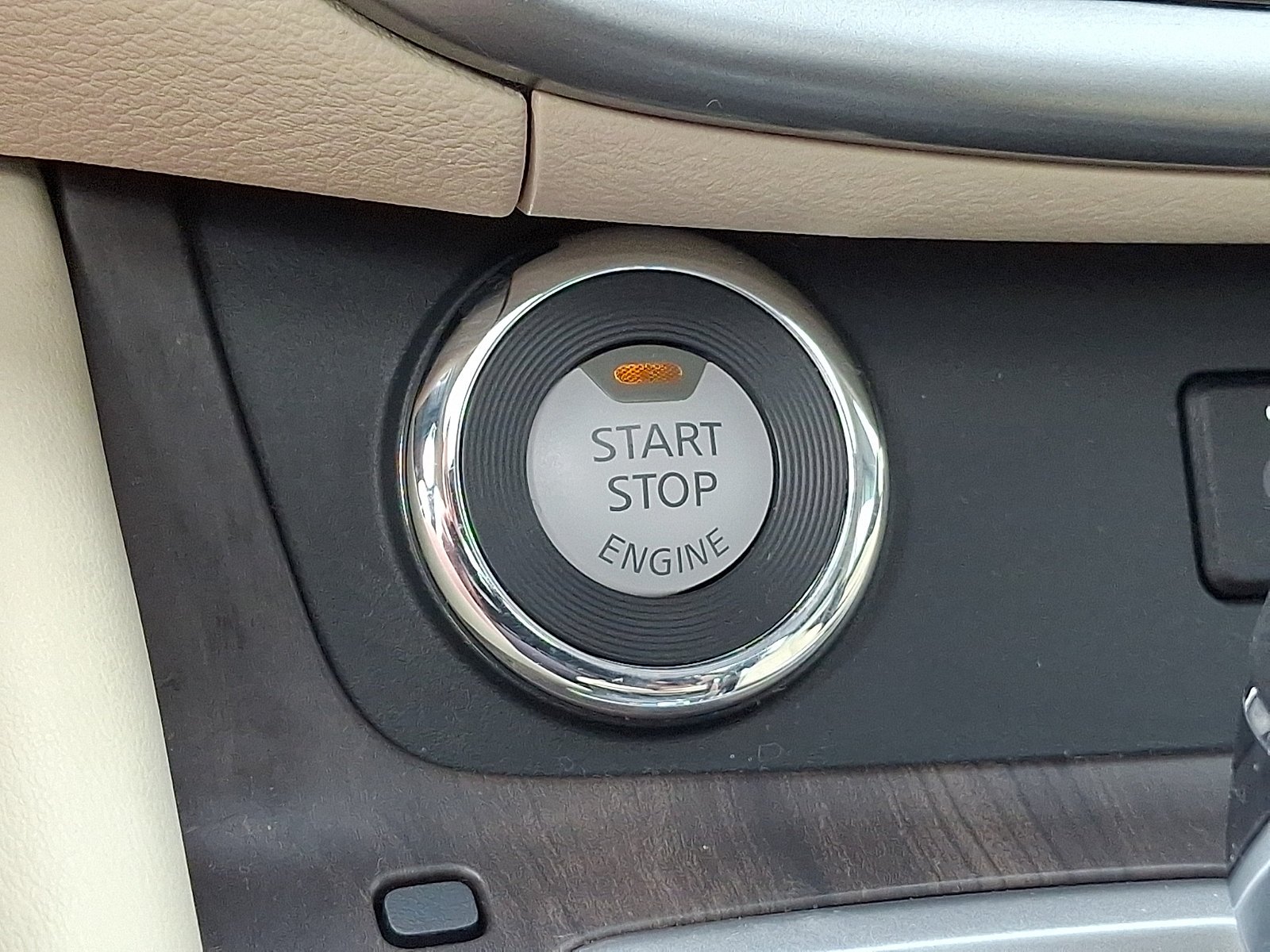 Used 2023 Scarlet Ember Tintcoat Nissan Platinum image 24