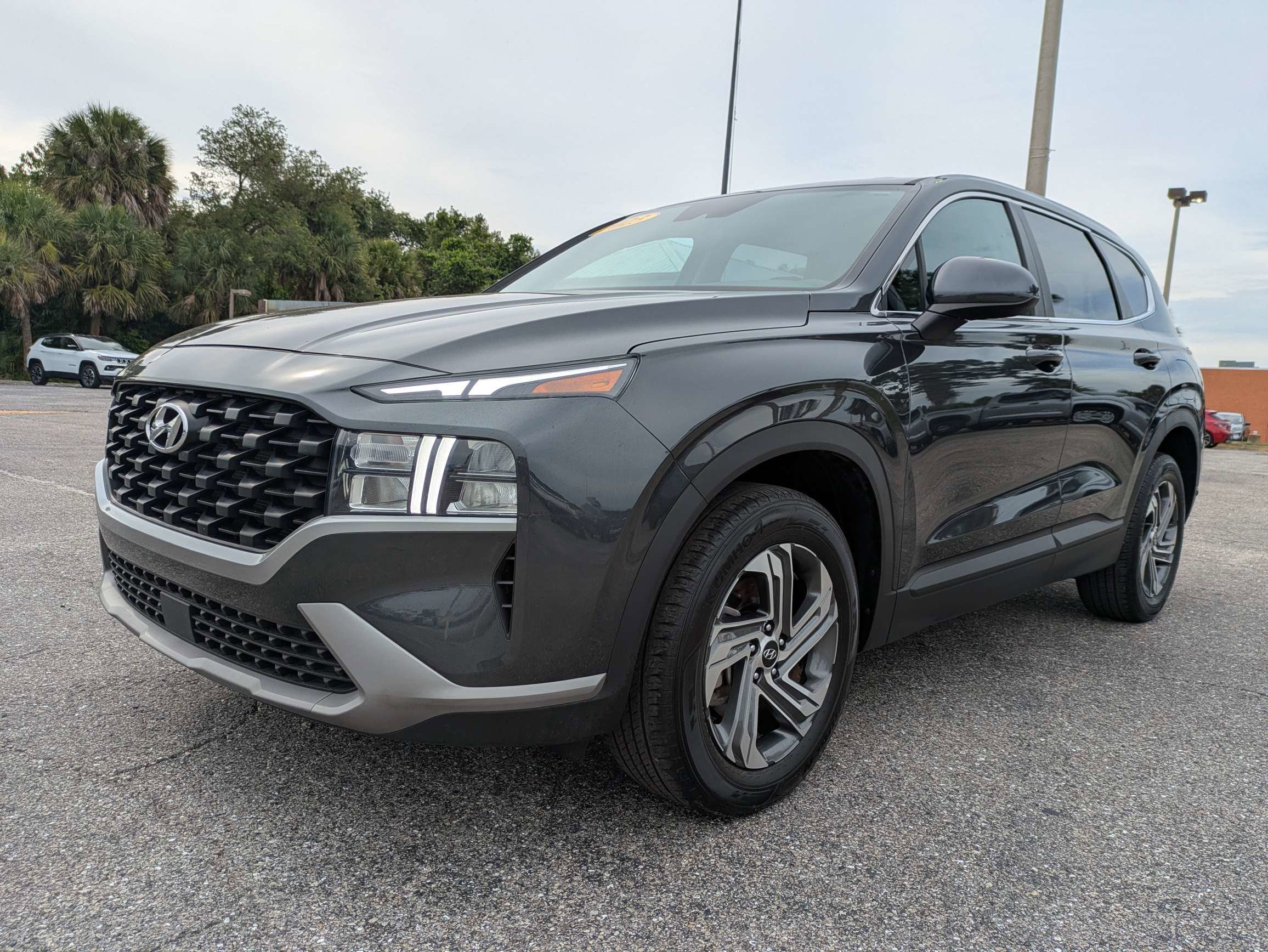 Used 2023 Portofino Gray Hyundai SE image 8