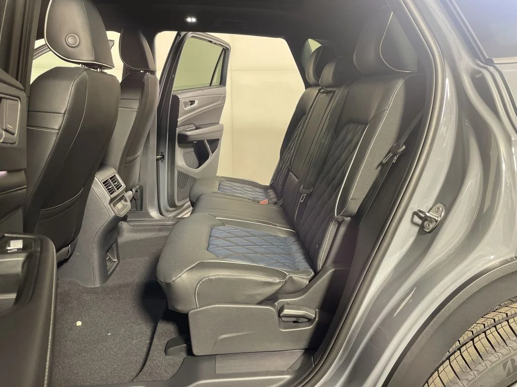 2026 Volkswagen Atlas Cross Sport SEL Premium R-LINE - Photo 19
