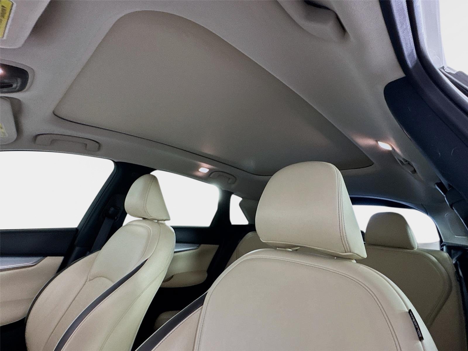 Used 2022 Majestic White INFINITI ESSENTIAL image 14