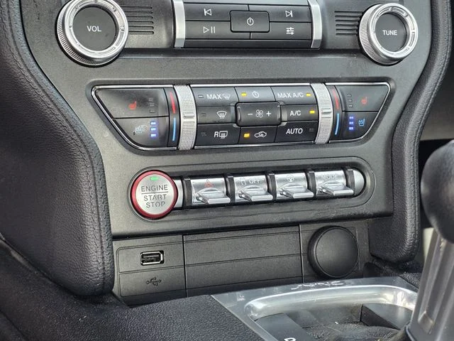 Used 2020 Magnetic Ford GT Premium image 19